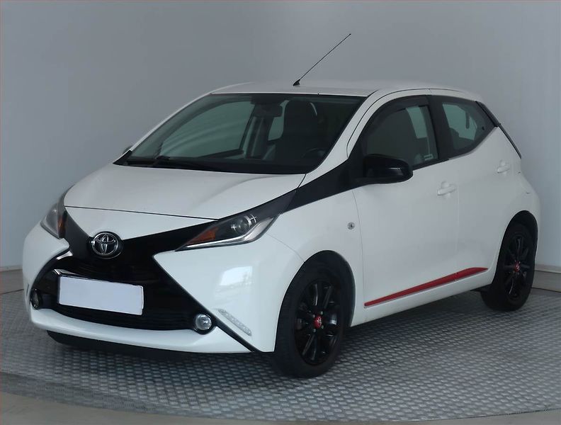 Toyota Aygo (2018) 1.0 VVT-i, Serv.kniha - fotka 2 z 18
