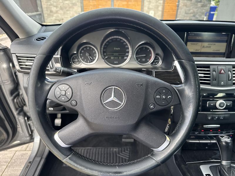 Mercedes-Benz Třídy E (2009) E 250 CDI, Avangarde, Kamera - fotka 18 z 25