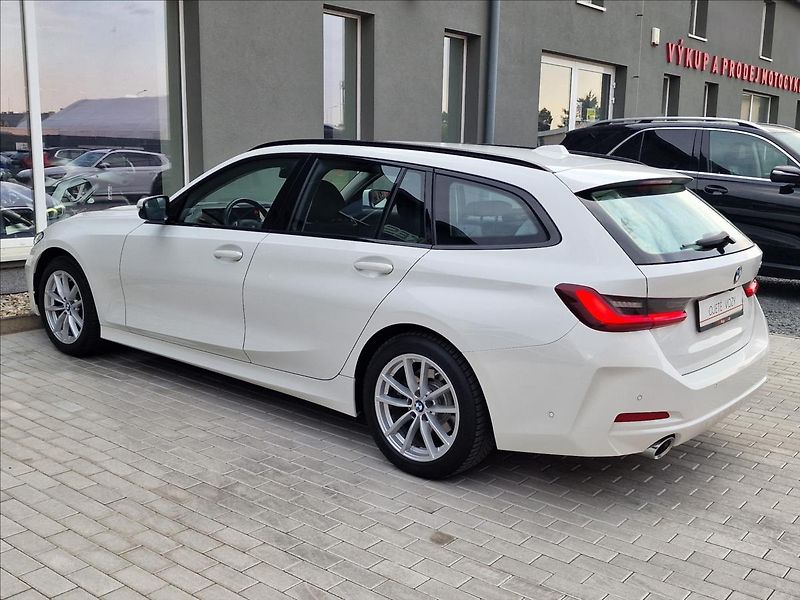 BMW Řada 3 320d LCI, původ ČR,1.Majitel - fotka 7 z 50
