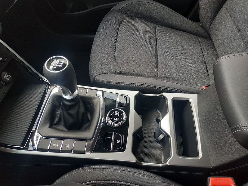 KGM Korando 1.5T, SMART,4WD, MT, SKLADEM - fotka 25 z 28