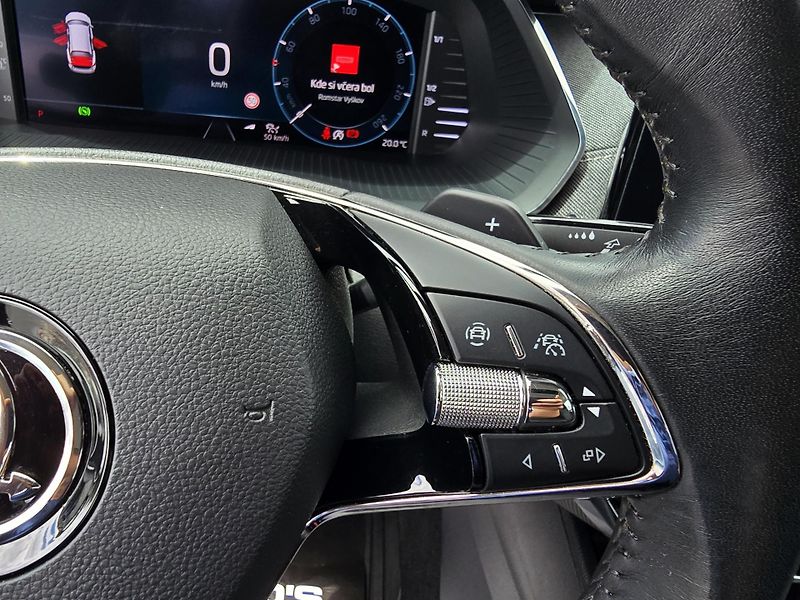 Škoda Octavia 2.0TDI DSG STYLE+ MATRIX TAŽNÉ - fotka 45 z 50