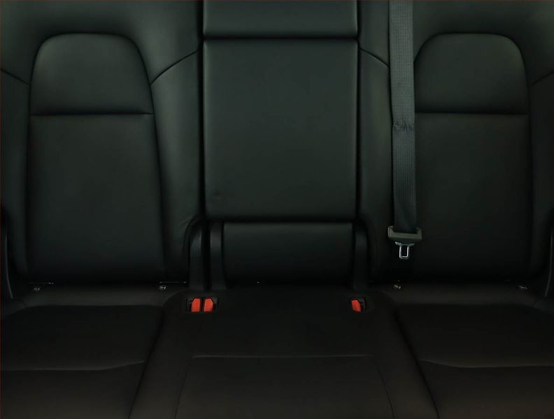 Tesla Model Y (2023) Long Range AWD 79kWh, SoH 91% - fotka 10 z 23