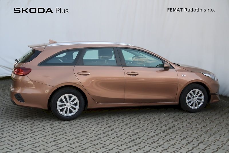 Kia Ceed (2022) Sportswagon 1.0 T-GDI / 88 kW - fotka 23 z 30