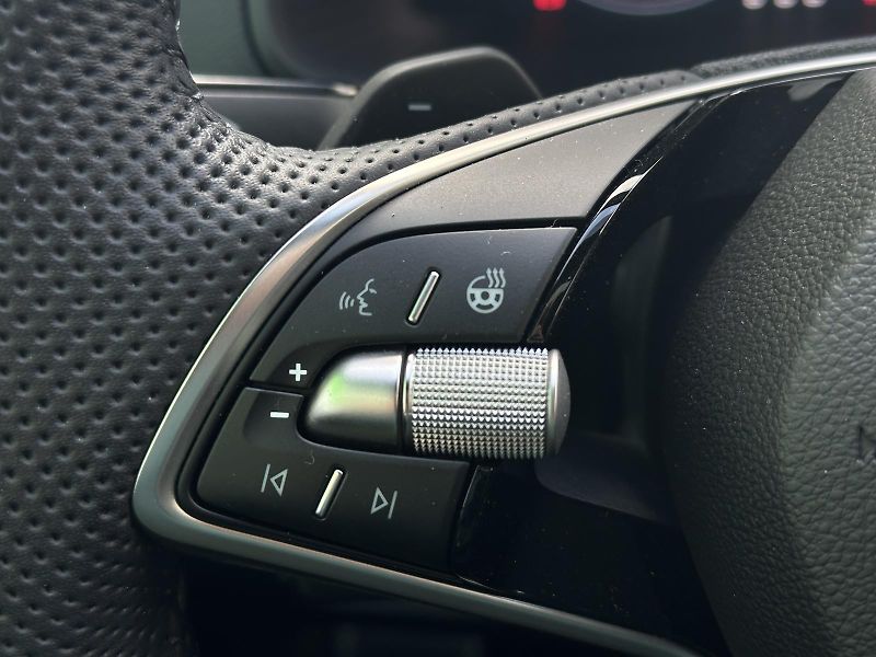 Škoda Karoq 1.5TSi DSG 150PS Sportline Mat - fotka 18 z 46