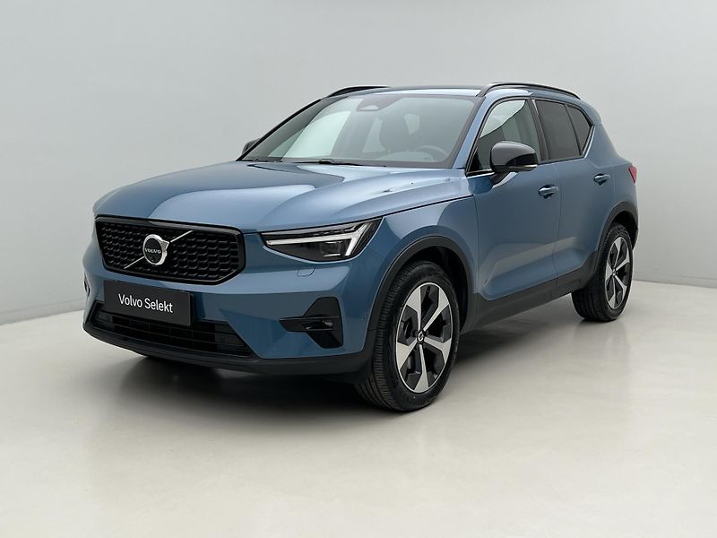 Volvo XC40 B3 DARK PLUS AUT CZ 1. maj. - fotografie inzerátu