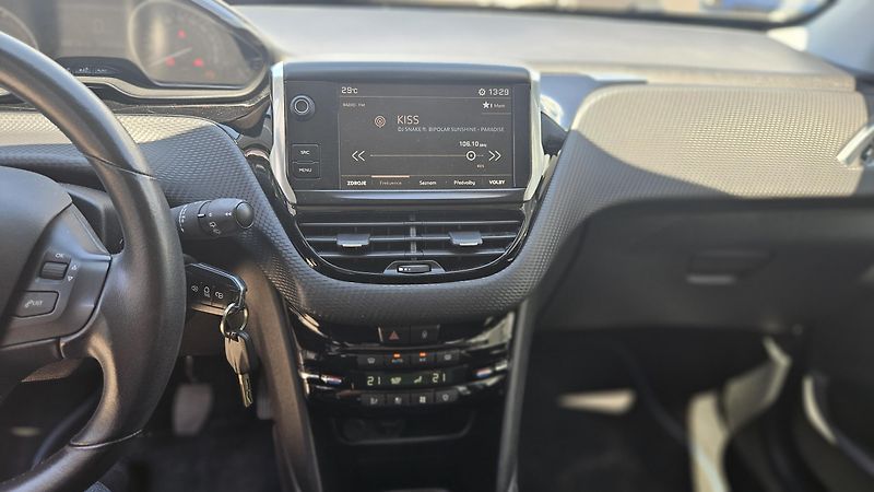 Peugeot 2008 - fotka 20 z 21