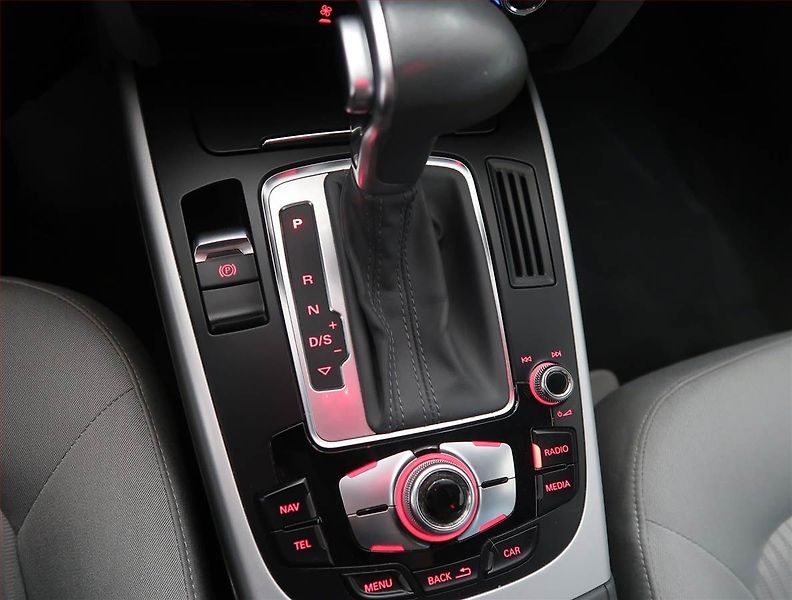 Audi A4 (2015) Attraction 2.0 TDI, Automat - fotka 15 z 15