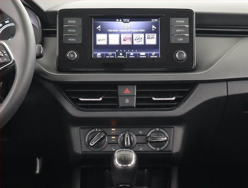Škoda Scala (2023) Ambition 1.0 TSI, ČR,1.maj - fotka 12 z 20