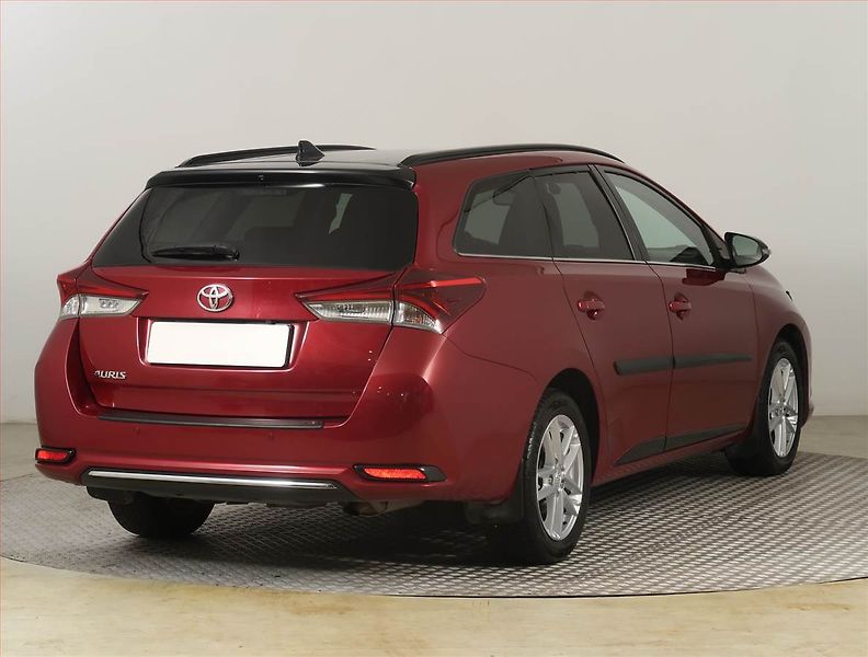 Toyota Auris (2018) 1.6 Valvematic, Tempomat - fotka 5 z 21