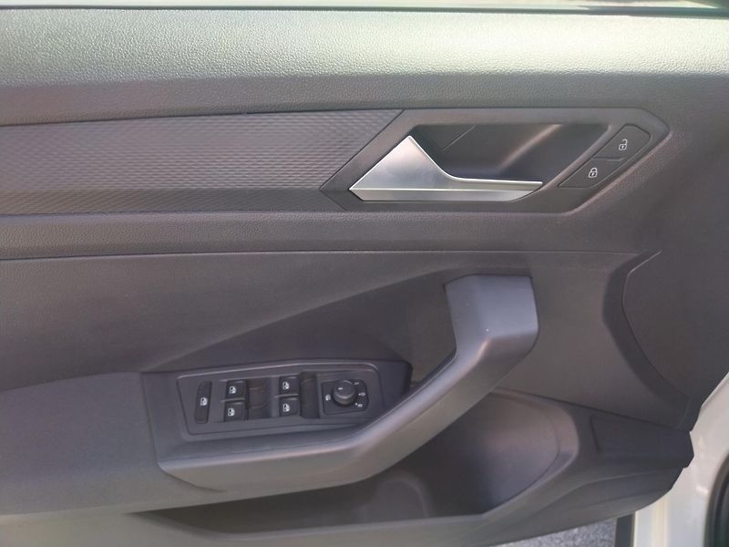 Volkswagen T-Roc 1.0 TSi STYLE - fotka 15 z 28