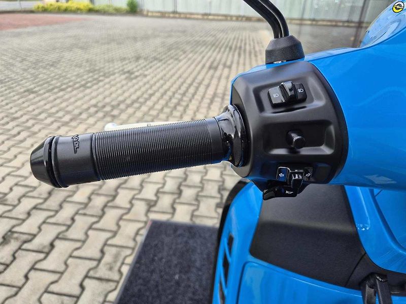 Vespa GTS 125 Super (2026) GTS 125 SUPERSPORT E5+ - fotka 20 z 23