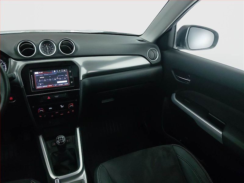 Suzuki Vitara (2017) 1.6 VVT, ČR,1.maj, Serv.kniha - fotka 8 z 19