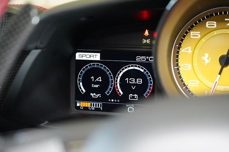 Ferrari 488 Lift/FullCarbon/Camera/Novitec - fotka 39 z 56