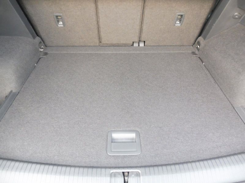 Volkswagen Tiguan (2018) Highline 2,0 TDI 140kW DSG 4MO - fotka 21 z 28