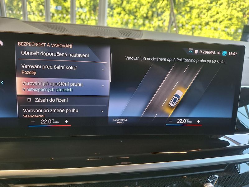 BMW X7 xDrive 40d Individuál - fotka 21 z 31