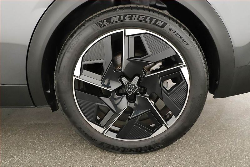 Peugeot 408 (2023) Hybrid 225 - fotka 21 z 21