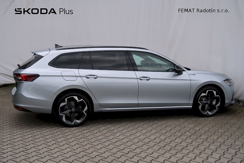 Škoda Superb (2025) Combi SportLine 1,5 TSI 150 kW - fotka 3 z 33