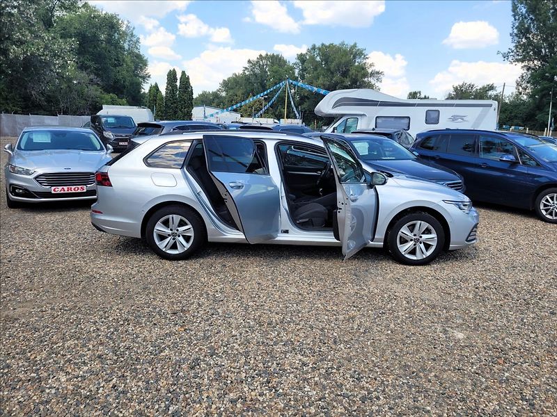 Volkswagen Golf 2,0 TDI,Life,navi,výhřev,klima - fotka 18 z 50