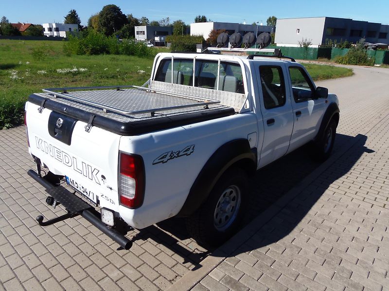 Nissan Navara (2004) 2.5 TD 4x4 redukce tažné 3T CZ - fotka 4 z 23
