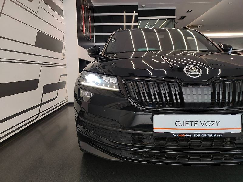Škoda Karoq (2021) Sportline 2.0 TSI 4x4 (140kW/1 - fotka 29 z 31
