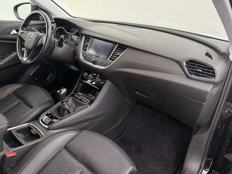 Opel Grandland X 1.5CDTi 96kW Ultimate LED 1Maj - fotka 4 z 14
