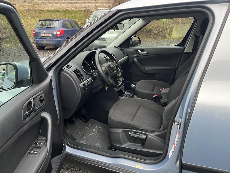 Škoda Yeti (2010) 2,0 TDi 103Kw 4X4 MAN.ČR!!! - fotka 9 z 18