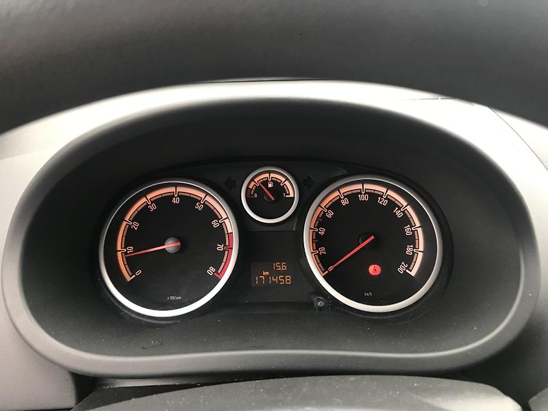 Opel Corsa 1.0i 44 KW KLIMA,SERV,MAN,ISOF - fotka 15 z 15