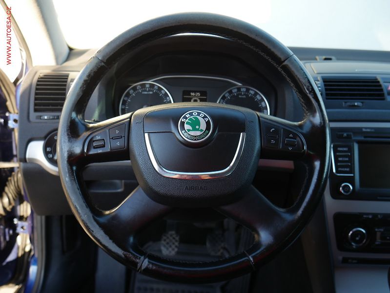 Škoda Octavia (2012) 2.0TDi 4x4, ČR, Xenon, AC - fotka 16 z 18