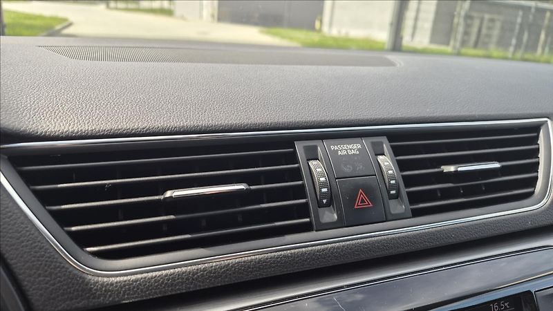 Škoda Superb 2,0 TDi 140 KW DSG STYLE ČR - fotka 23 z 25