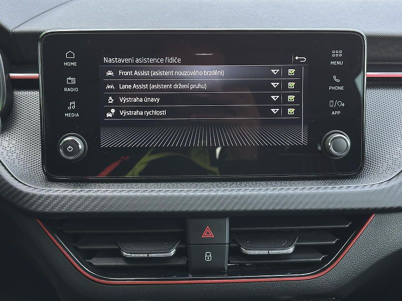Škoda Scala 1.0TSi Monte Carlo 116PS Matri - fotka 28 z 38