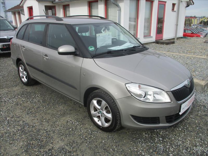 Škoda Fabia 1,2 TSI, digiklima,servis,tažn - fotografie inzerátu