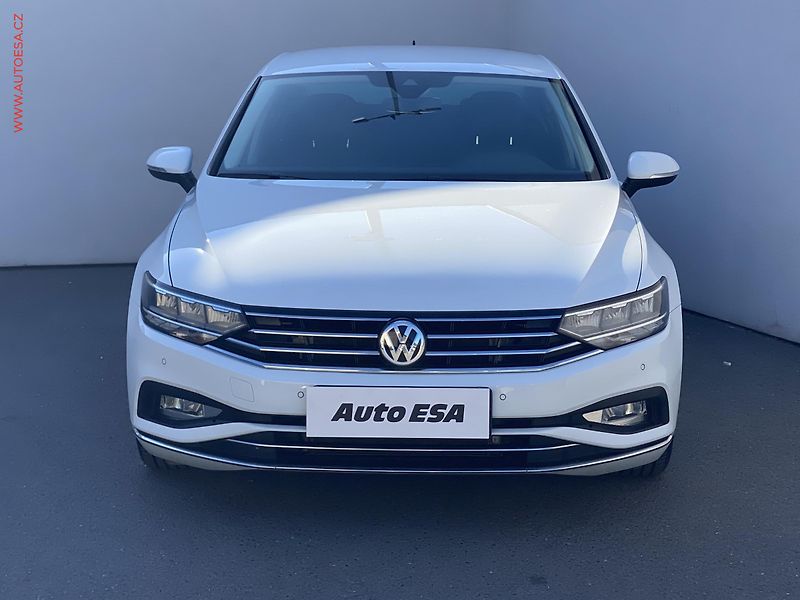Volkswagen Passat (2020) 2.0TDi, ČR, DSG, LED - fotka 2 z 18