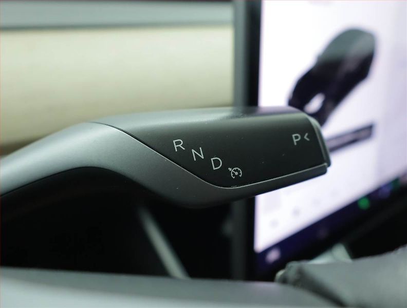 Tesla Model 3 (2019) Long Range 4WD 78kWh - fotka 13 z 21