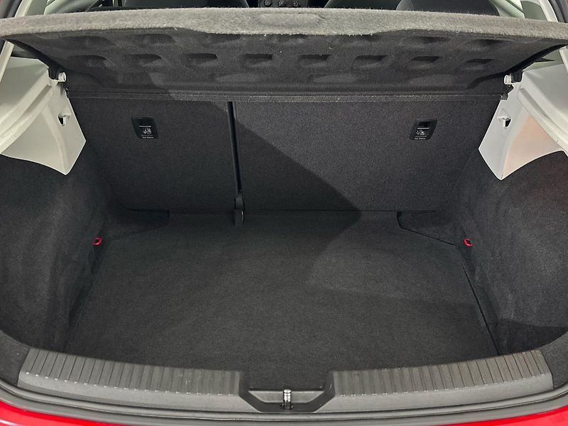 Seat Leon Reference - fotka 10 z 24