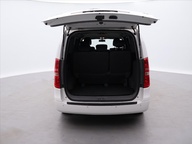 Hyundai H 1 Starex 2,5 CRDi 125kW Automat - fotka 9 z 32