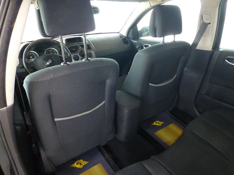Renault Mégane (2004) 1,6-83KW*KLIMATIZACE**ALU KOLA - fotka 15 z 24