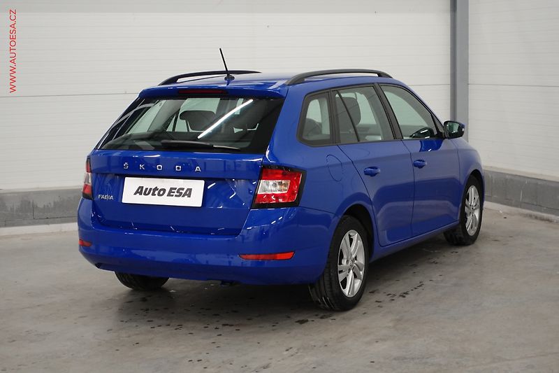 Škoda Fabia (2021) 1.0 TSi, 2.maj,ČR, Ambition - fotka 4 z 21
