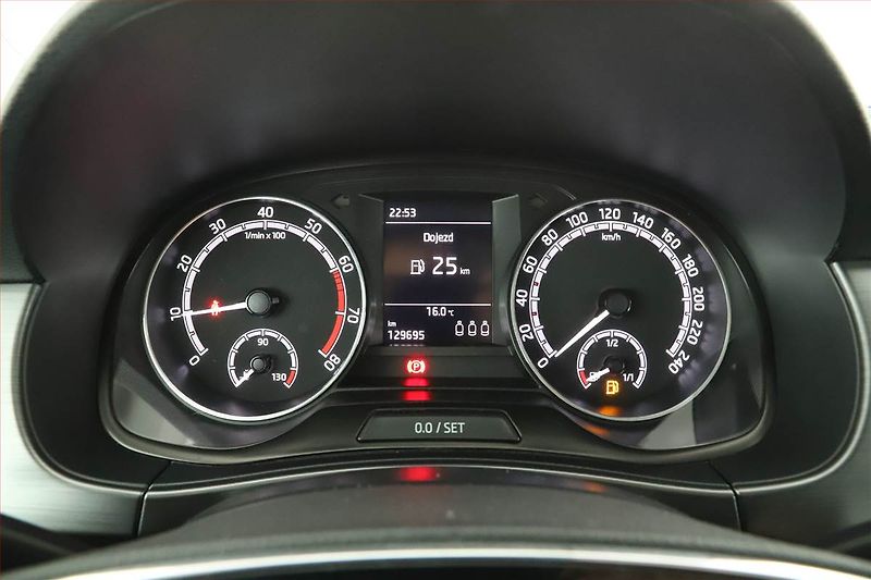 Škoda Fabia (2021) Style 1.0 TSI, ČR,1.maj - fotka 8 z 14