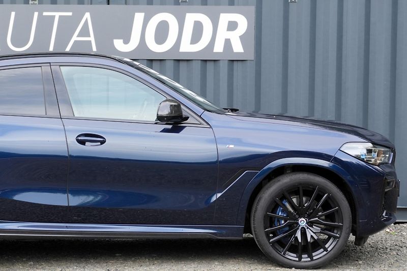 BMW X6 40i xDrive, ČR, Masáž, Webasto - fotka 10 z 44