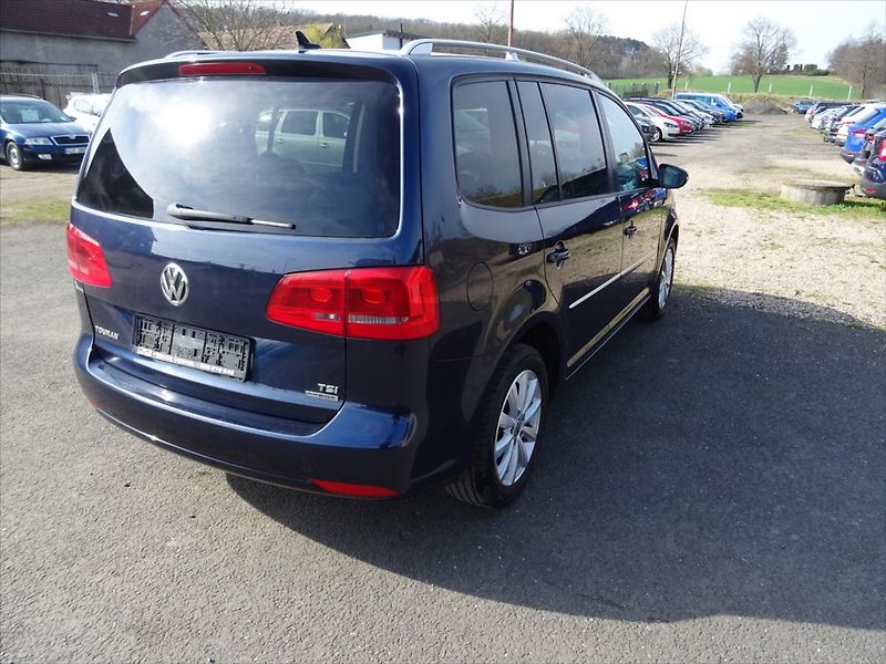 Volkswagen Touran 1,2 TSi 77 kW - fotka 4 z 33