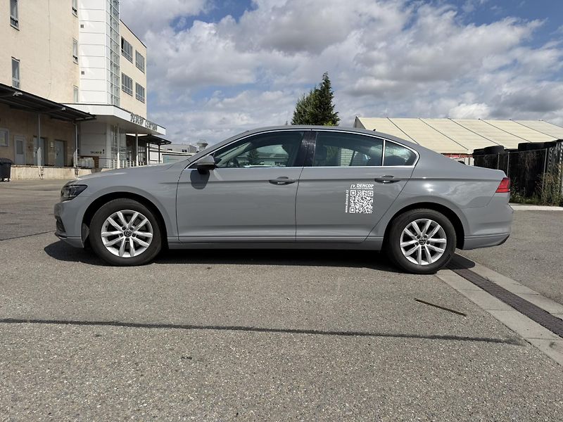 Volkswagen Passat (2022) 1.5 TSI, 110KW, DSG, ACC - fotka 2 z 17