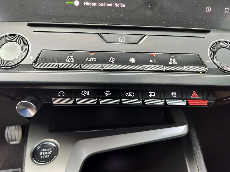Peugeot 308 SW  1.5 BlueHDI  96kW  automat - fotka 19 z 30