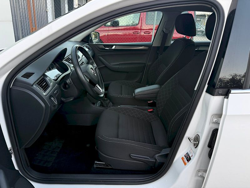 Škoda Rapid (2019) 1.0 TSI 81 kW Style - fotka 8 z 21
