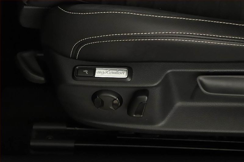 Volkswagen Passat (2021) Elegance 2.0 TDI - fotka 11 z 18