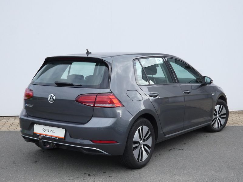 Volkswagen e-Golf (2020) Comfortline 100kW SoH 87% - fotka 2 z 30