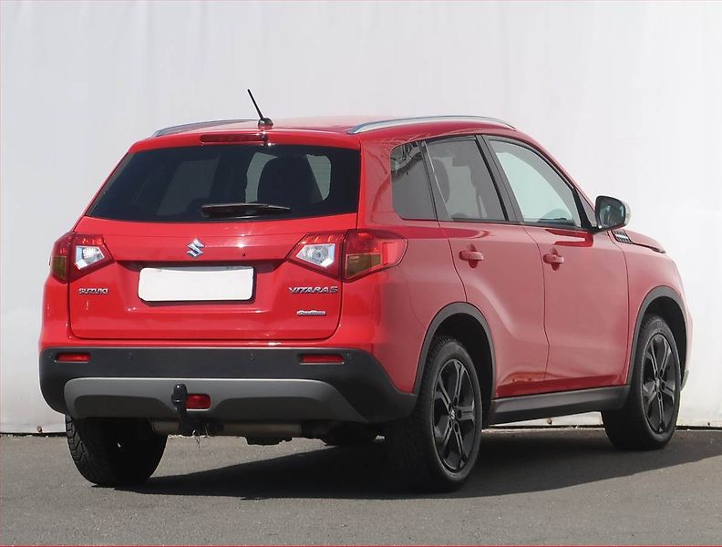 Suzuki Vitara (2016) S 1.4 BoosterJet, 4X4 - fotka 5 z 21