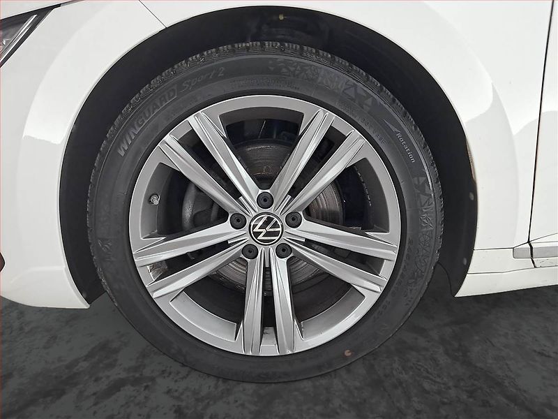 Volkswagen Arteon (2021) R-line 2.0 TDI - fotka 15 z 19