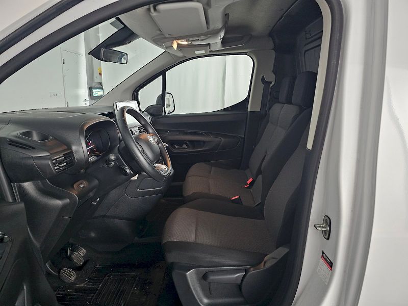Toyota ProAce City (2024) 1.5D 130k ACTIVE MULTIMEDIA - fotka 6 z 26