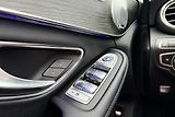 Mercedes-Benz Třídy C (2018) C 200 4Matic AMG Line - náhled 16