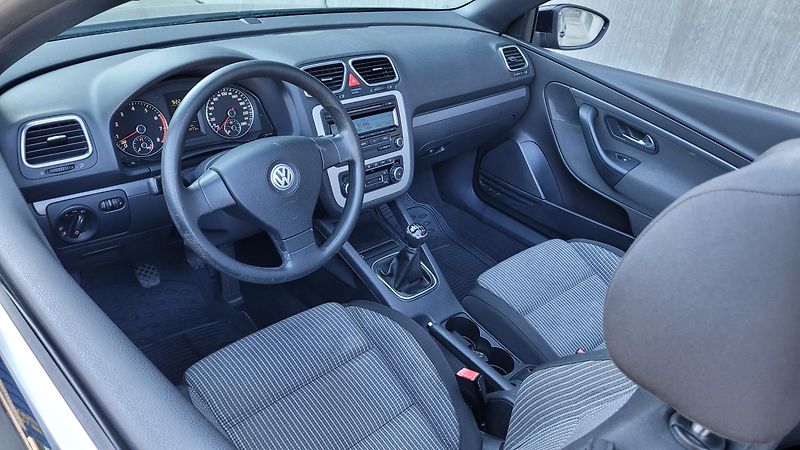 Volkswagen EOS (2010) 1,4 TSI 90KW - fotka 17 z 21